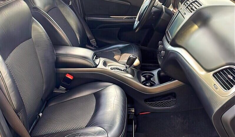 
								2017 Dodge Journey Crossroad 7 Passenger full									