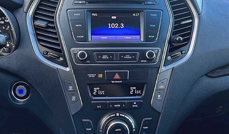 
								2017 Hyundai Santa Fe XL Premium AWD full									