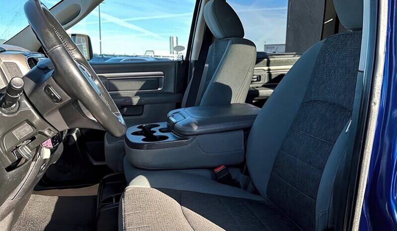 
								2017 Ram 1500 Outdoorsman Crew Cab 4×4 5.7L Hemi full									