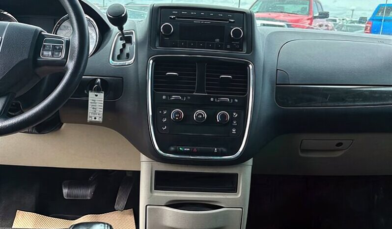 
								2017 Dodge Grand Caravan SE full									