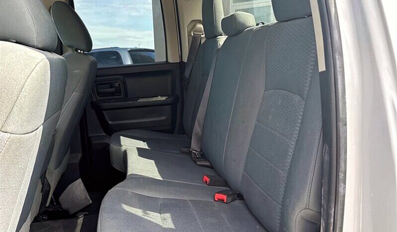 
								2017 Ram 1500 ST Ext. Cab 5.7L Hemi 4X4 full									