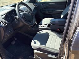 
										2019 Ford Escape S full									