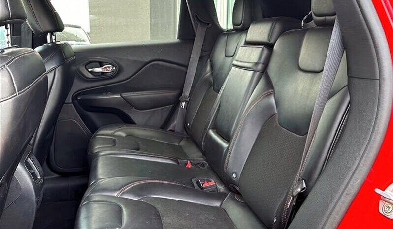 
								2019 Jeep Cherokee Trailhawk 4X4 full									