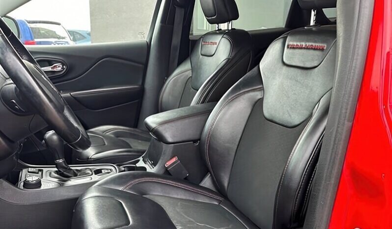 
								2019 Jeep Cherokee Trailhawk 4X4 full									