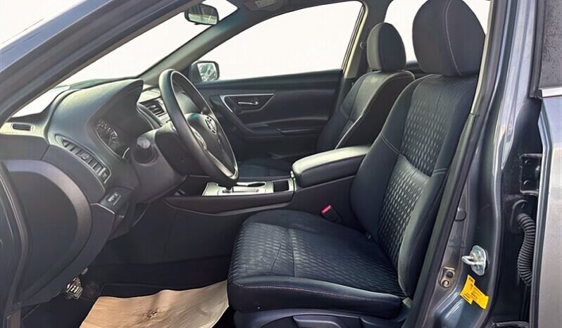 
								2017 Nissan Altima full									