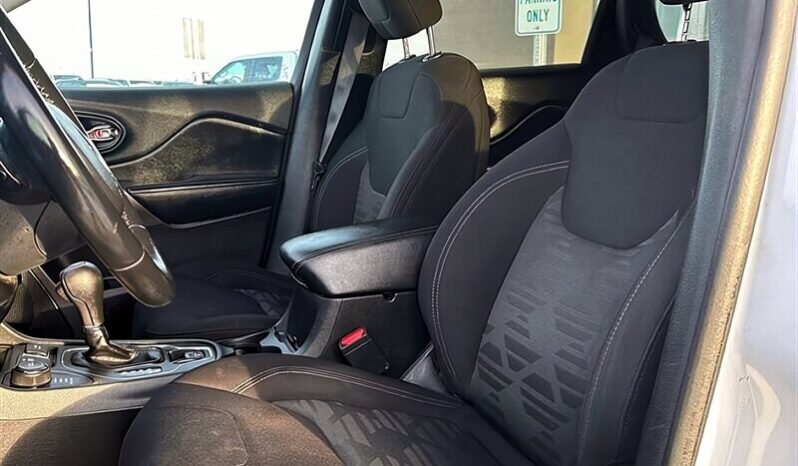 
								2019 Jeep Cherokee North 4×4 full									