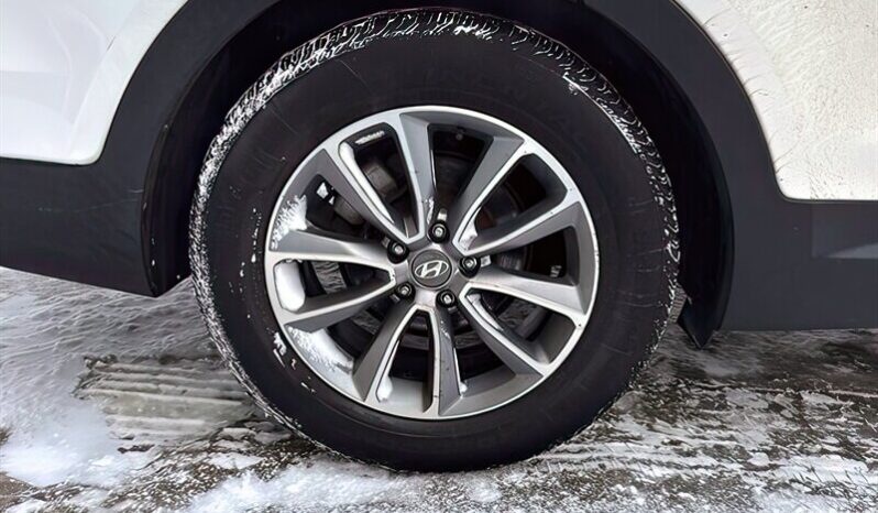 
								2019 Hyundai Santa Fe XL Preferred AWD full									