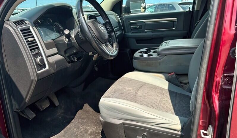 
								2018 Ram 1500 SLT 5.7L Hemi Crew Cab 4X4 full									
