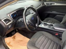 
										2019 Ford Fusion SE full									