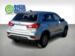 
										2019 Mitsubishi RVR SE AWD full									