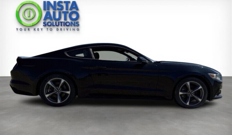 
								2016 Ford Mustang V6 Fastback full									