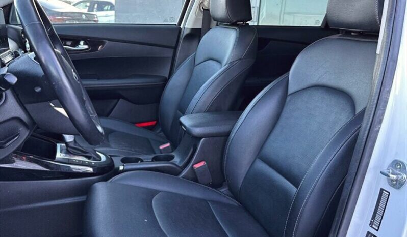 
								2020 Kia Forte EX full									
