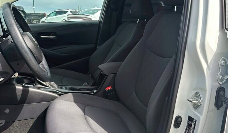 
								2020 Toyota Corolla LE full									