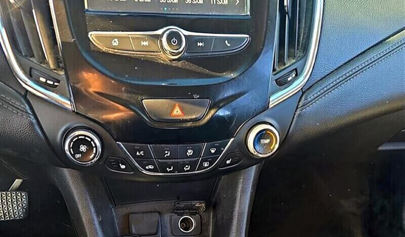 
								2017 Chevrolet Cruze Premier full									