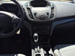 
										2019 Ford Escape S full									