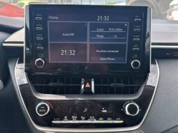 
										2020 Toyota Corolla LE full									