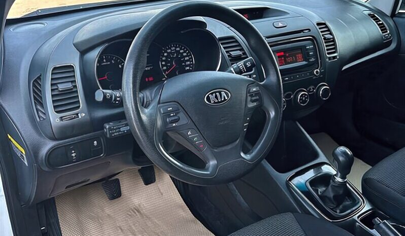 
								2017 Kia Forte LX full									