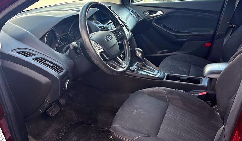 
								2017 Ford Focus SE full									