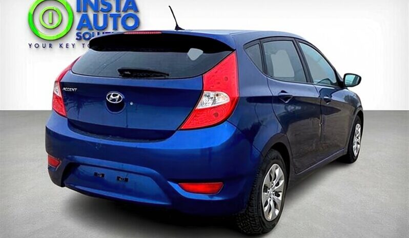 
								2017 Hyundai Accent SE full									