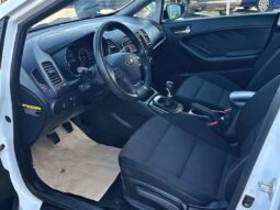 
										2017 Kia Forte LX full									
