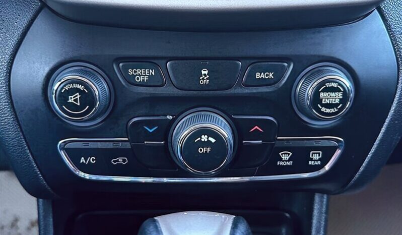 
								2017 Jeep Cherokee North 4×4 full									