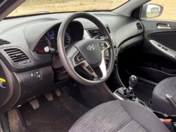 
										2017 Hyundai Accent SE full									