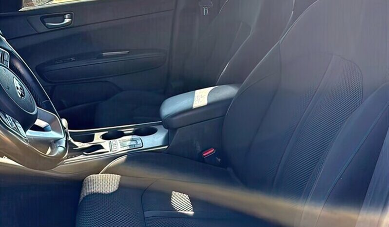 
								2019 Kia Optima LX full									