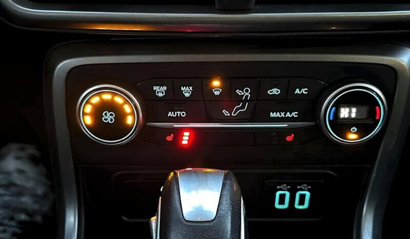 
								2019 Ford EcoSport SE AWD full									