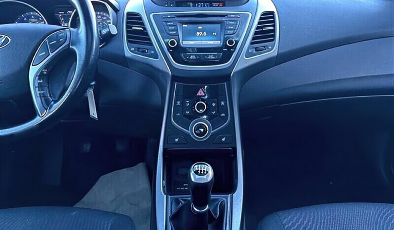 
								2016 Hyundai Elantra GLS full									