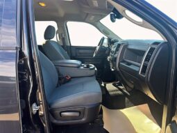 
										2018 ram 1500 Tradesman Crew Cab 4×4 5.7L Hemi full									