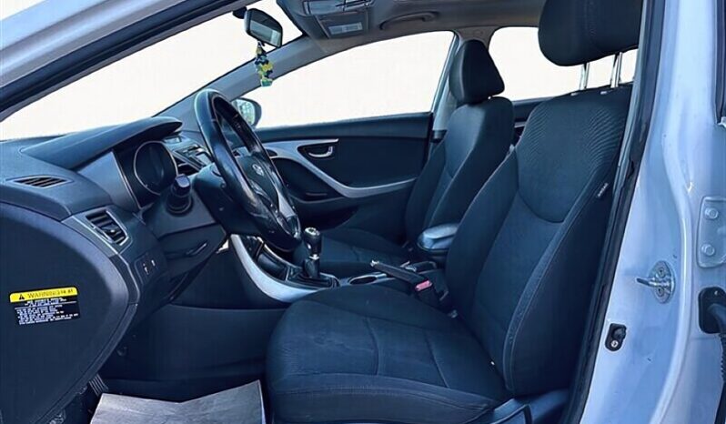 
								2016 Hyundai Elantra GLS full									