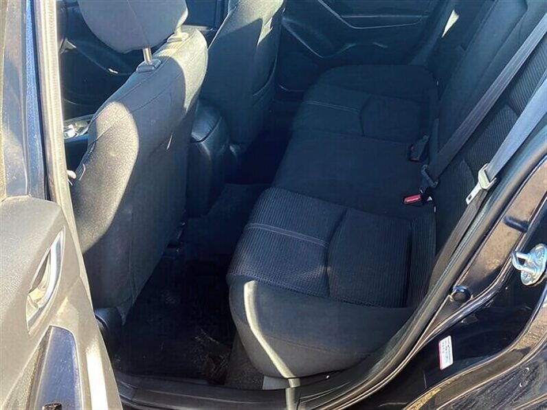 
								2018 Mazda3 GS full									
