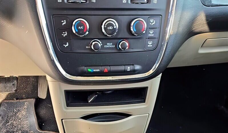 
								2016 Dodge Grand Caravan SXT full									