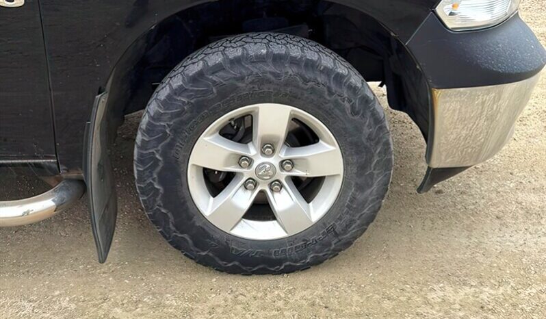 
								2014 Ram 1500 ST 5.7L Hemi Crew Cab 4X4 full									