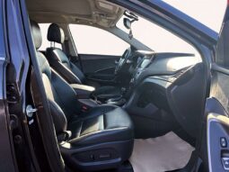 
										2017 Hyundai Santa Fe Limited AWD full									