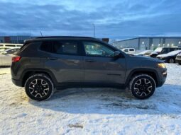 
										2020 Jeep Compass Upland Edition 4×4 full									