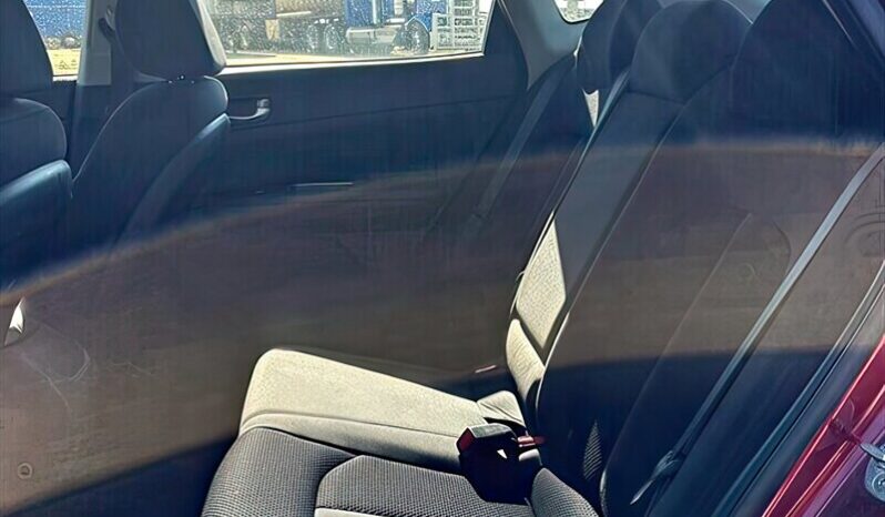 
								2019 Kia Optima LX full									