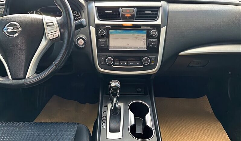 
								2018 Nissan Altima SV full									
