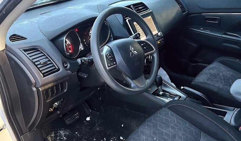 
								2021 Mitsubishi RVR ES 4X4 full									
