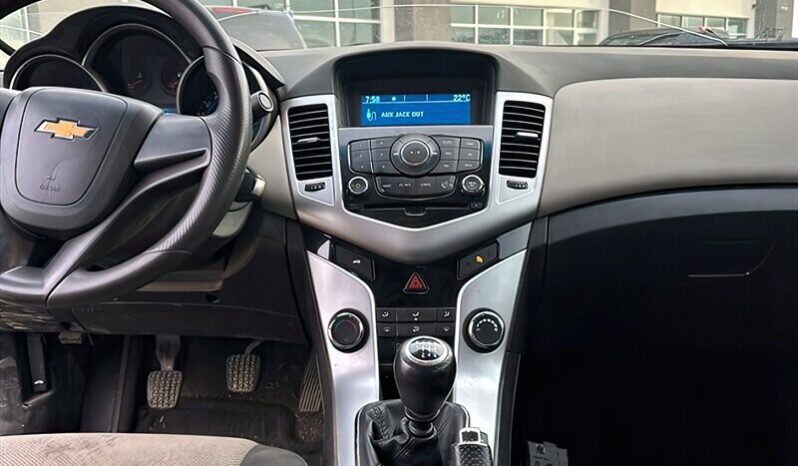
								2016 Chevrolet Cruze Limited LS full									