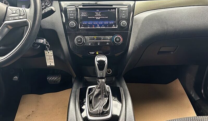 
								2019 Nissan Qashqai S AWD full									