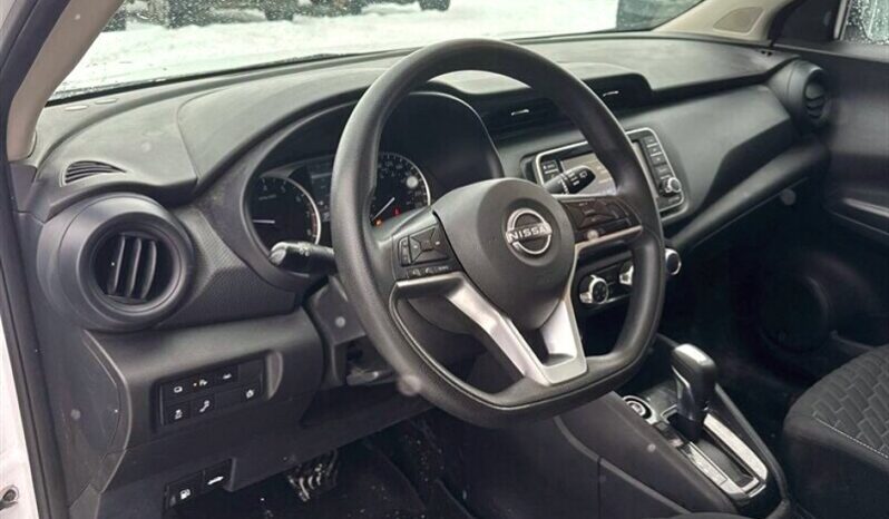 
								2022 Nissan Kicks S full									