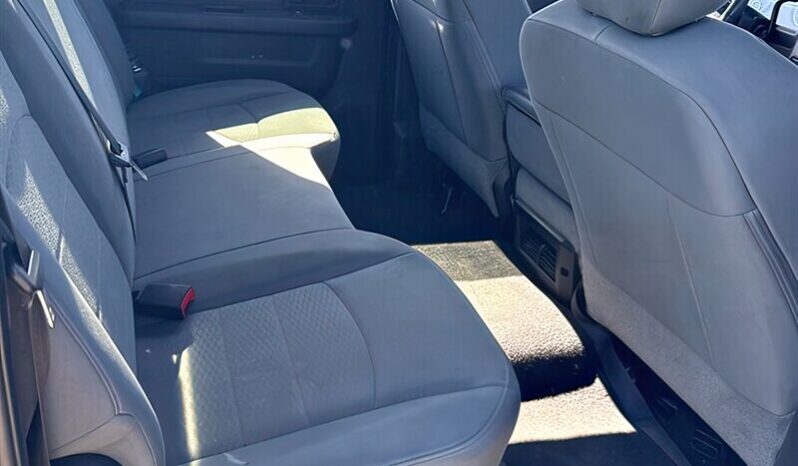 
								2017 Ram 1500 Express 5.7L Hemi Crew Cab 4X4 full									