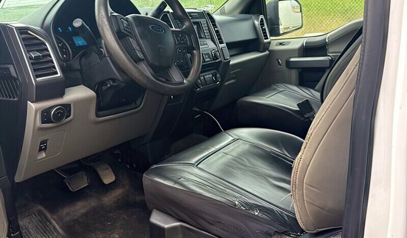 
								2016 Ford F-150 XLT Crew Cab 4X4 full									