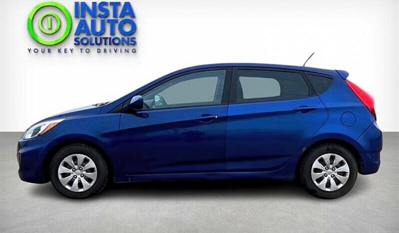 
								2017 Hyundai Accent SE full									