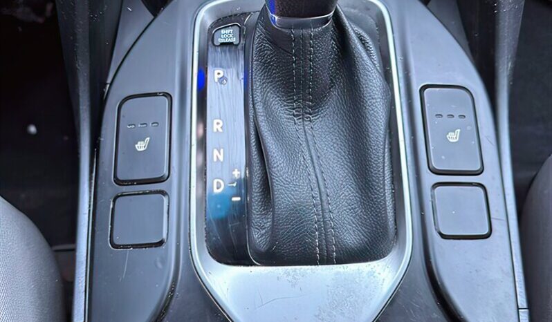 
								2018 Hyundai Santa Fe Sport 2.4L AWD full									