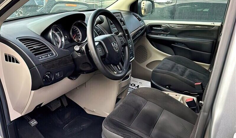 
								2018 Dodge Grand Caravan SE full									