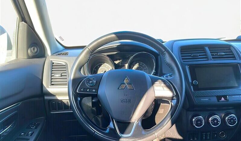 
								2019 Mitsubishi RVR SE AWD full									