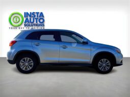 
										2019 Mitsubishi RVR SE AWD full									