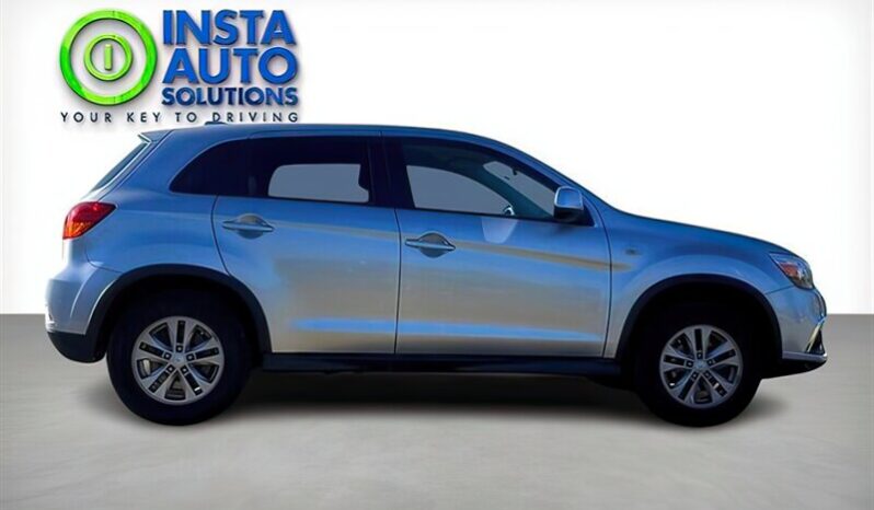 
								2019 Mitsubishi RVR SE AWD full									